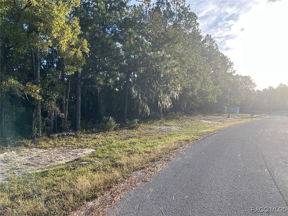 2nd image of 0 SW 140th Place Rd