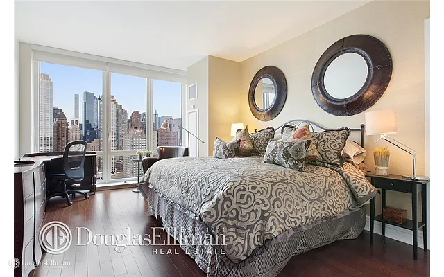 Rented by Douglas Elliman | media 17