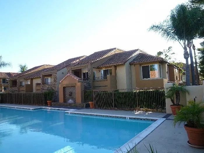 Unit nxt to 1 of 2 Pools