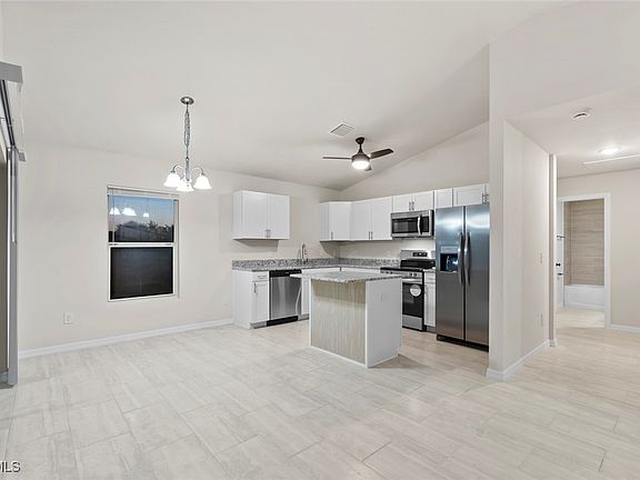 2nd image of 1106 NE 11th Ave