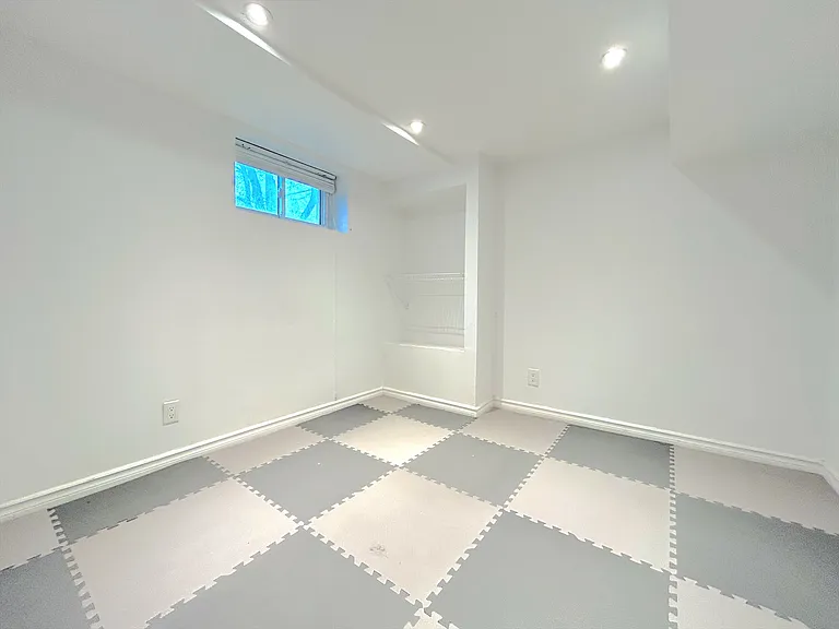 65 Hillview St #B2 — Photo 3