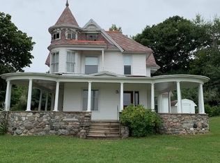 6131 S Oceana Dr, Rothbury, MI 49452