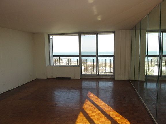 3rd image of 5201 S Cornell Ave APT 17E