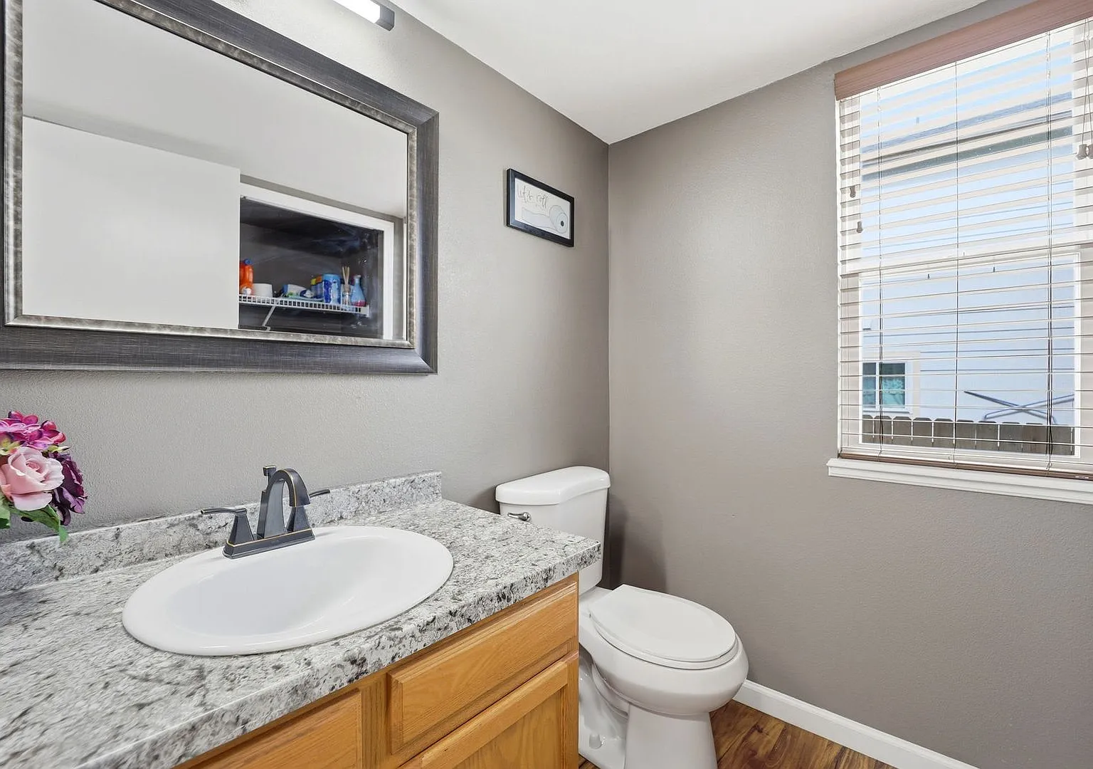 Updated 4-bedroom, 4 bathroom home located minutes from Fort Carson — Photo 4