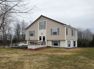 23 Maefield Ln, Hudson, ME 04449