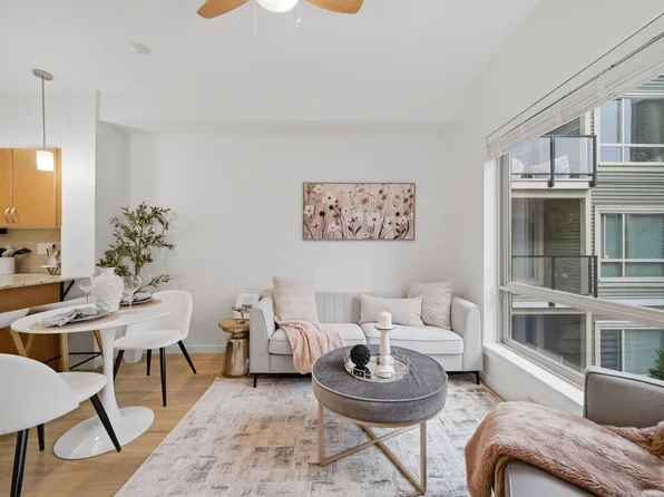 13789 107a Ave #318, Surrey, BC V3T 0B8