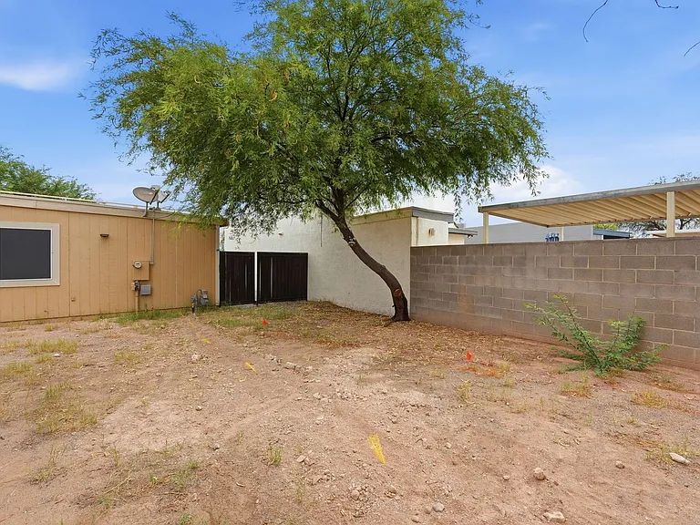 213 W Virginia St — Photo 25