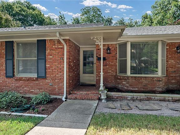 3rd image of 1219 Cherrywood Dr