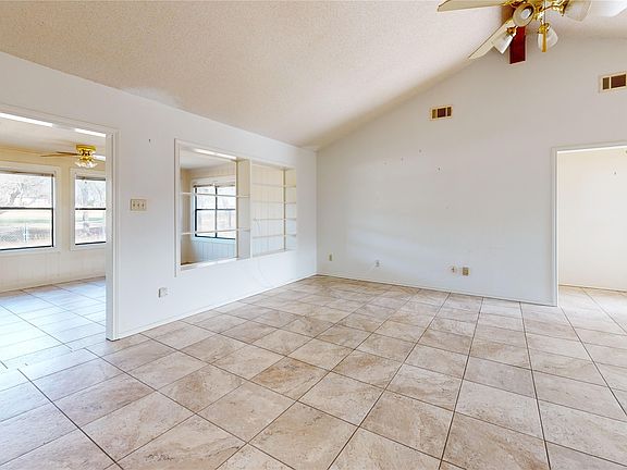 5th image of 8927 Bontura Rd