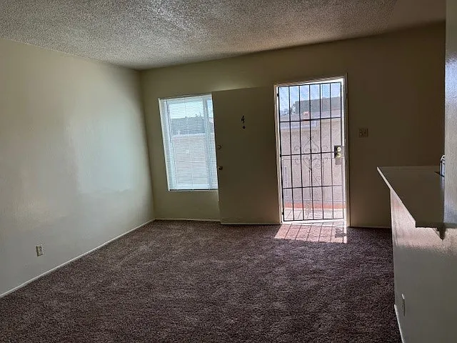 464 Walnut Ave #4 — Photo 6