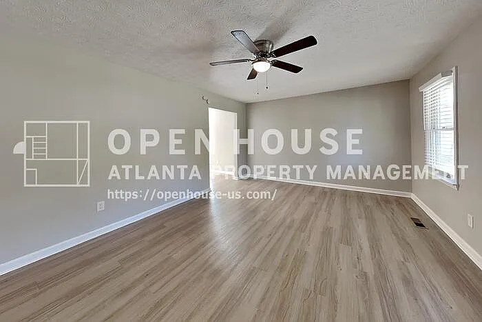 3 bed, 2.0 bath, 1284 sqft, $1,875 — Photo 3