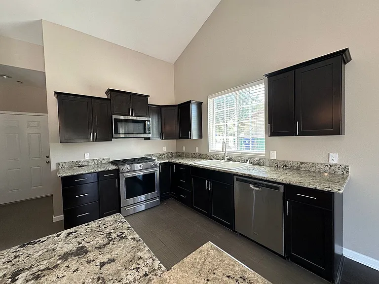 58064 Bonanza Dr — Photo 12