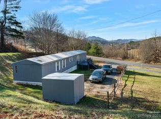 18 Wheeler Hills Rd, Burnsville, NC 28714