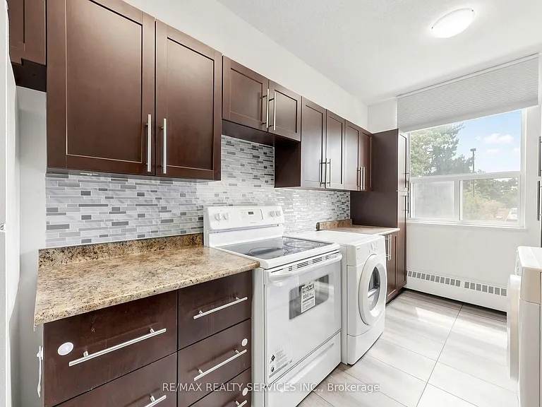175 Hilda Ave #102 — Photo 18