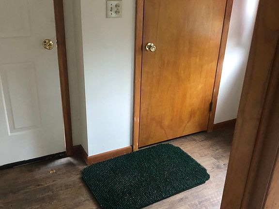 5th image of 5 Russell Dr #1