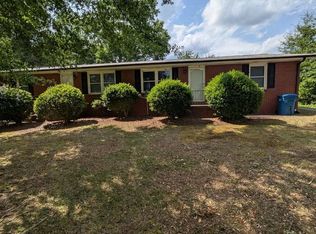 1078 16th Ave NW, Hickory, NC 28601