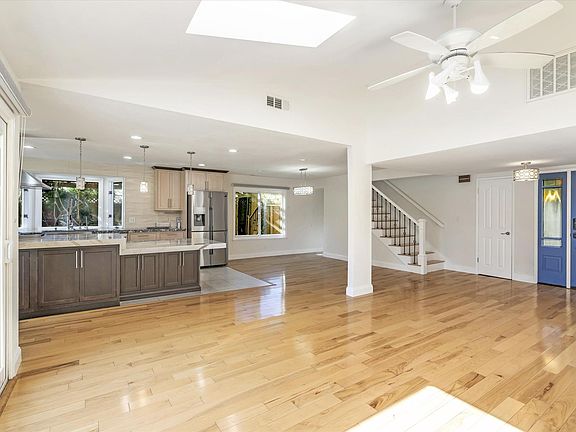 3rd image of 468 Edelweiss Dr