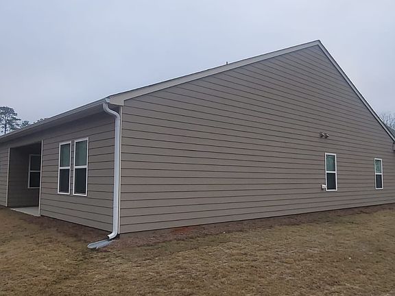 3rd image of 214 Moreton Way