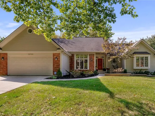 12720 Pawnee Ln, Leawood, KS 66209