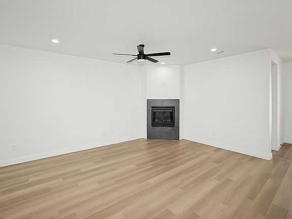 4th image of 19151 Sierra Madre Dr Unit D
