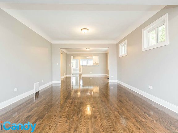 4th image of 411 Beach Ave