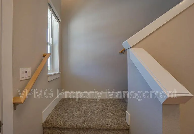 2331 E Otter Loop — Photo 4