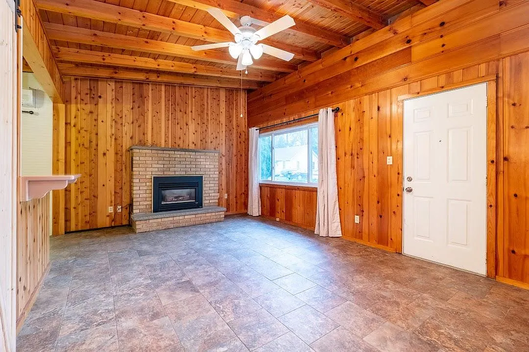 3 bed, 1100 sqft, $2,300 — Photo 3