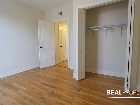 3rd image of 4036 N Ashland Ave #W3