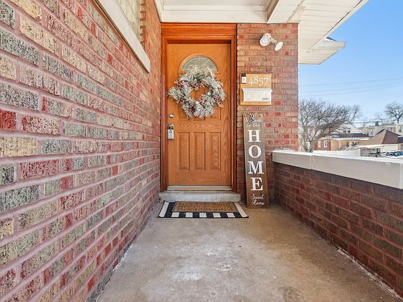 2nd image of 4857 W Wellington Ave