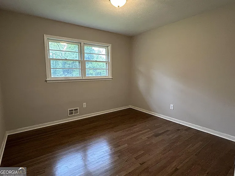 720 Jewel Pl — Photo 15