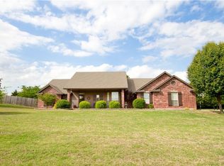 4000 Whisper Creek Dr, Edmond, OK 73034