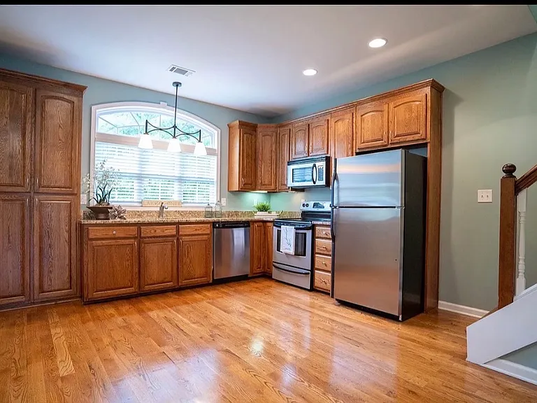 303 Port Laz Ln — Photo 5