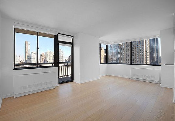 3rd image of 124 W 60th St APT 17M