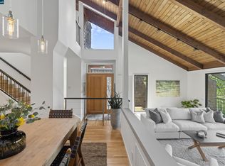 132 Ravenhill Rd, Orinda, CA 94563