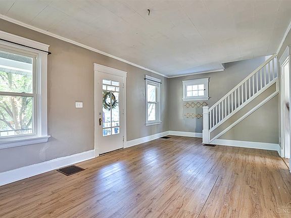 4th image of 545 Rose Hill Ave