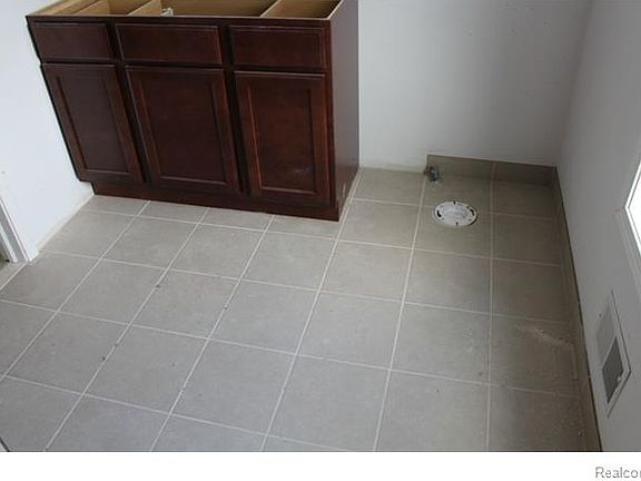 4th image of 21314 Bayside St