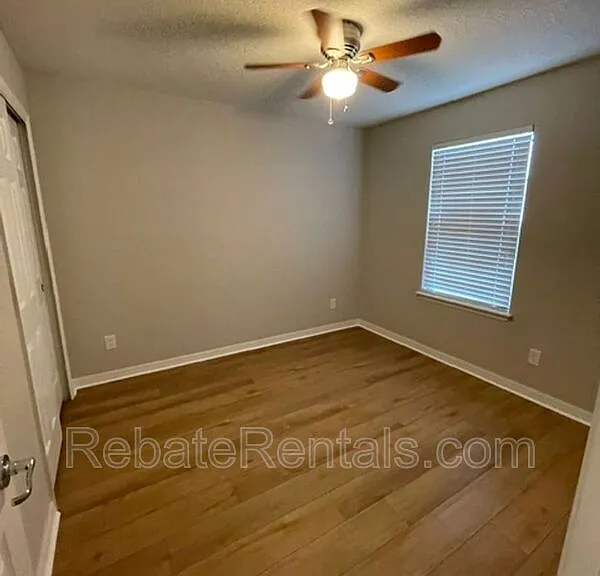 14314 Dovewind Ct — Photo 63