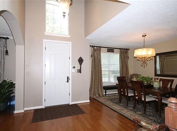 2nd image of 1571 Idlewild Dr