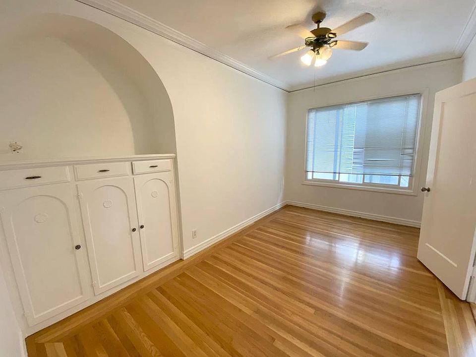 2nd image of 224 Bay St APT 2