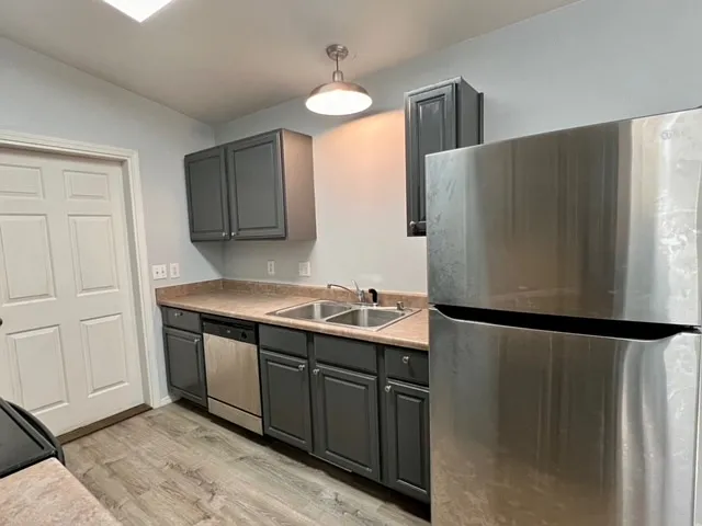 2231 N Northway Ln #1 — Photo 8