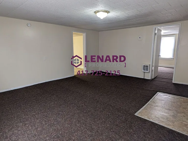 446 N Claud Ave — Photo 5