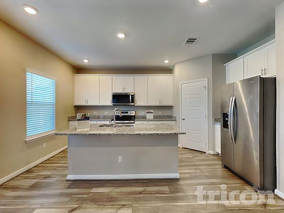 4th image of 13547 Emerson Way