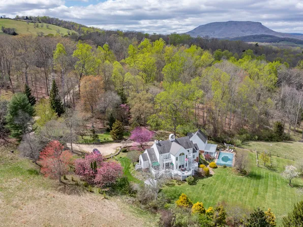 64 Stonewood Trce, Lexington, VA 24450