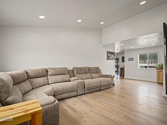 4th image of 2424 Cartwright Rd