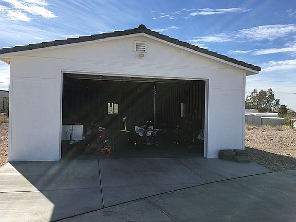 25' x 40' detached garage