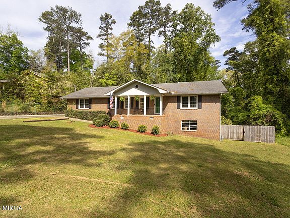 3rd image of 790 Wimbish Rd