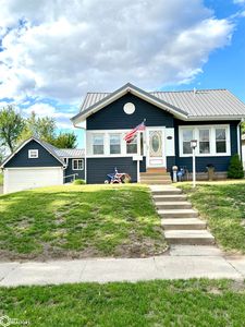1809 Summit St, Marshalltown, IA, 50158
