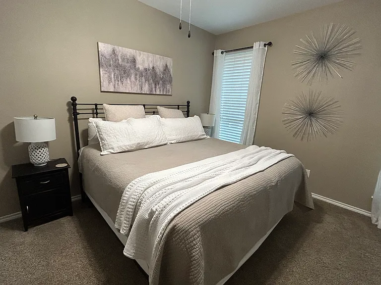 4112 Ellenboro Ln — Photo 13