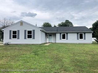 19 Monterey Ln, Manalapan, NJ