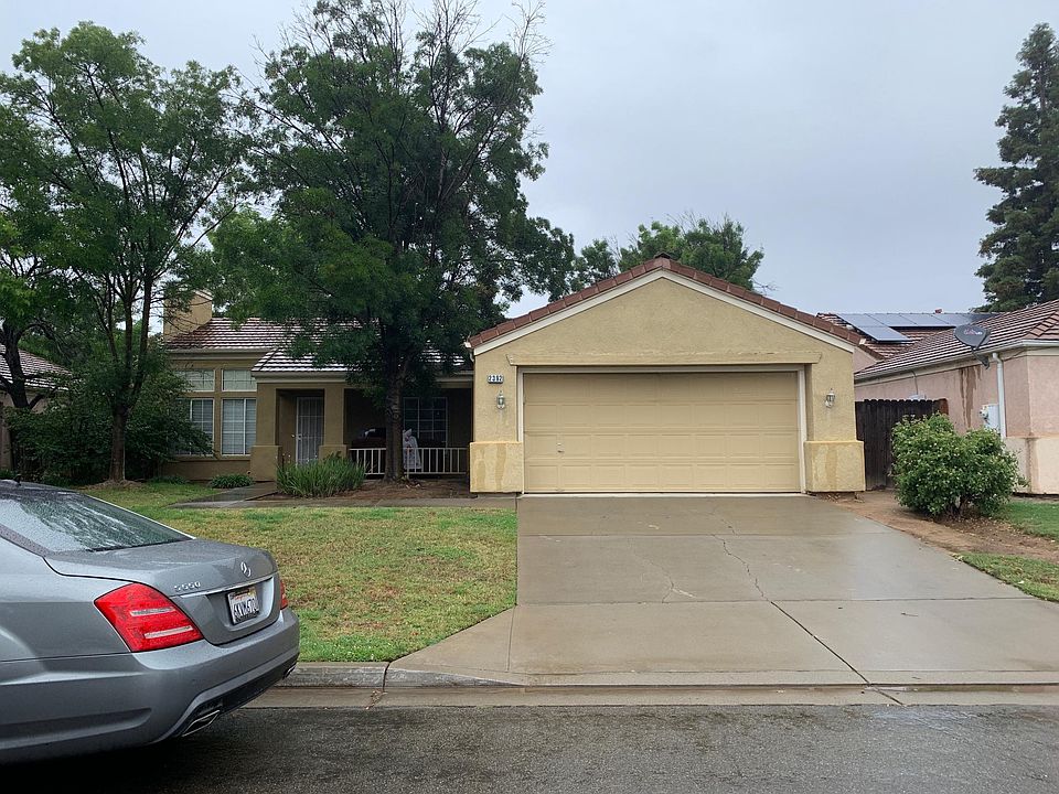 1st image of 2392 E El Paso Ave